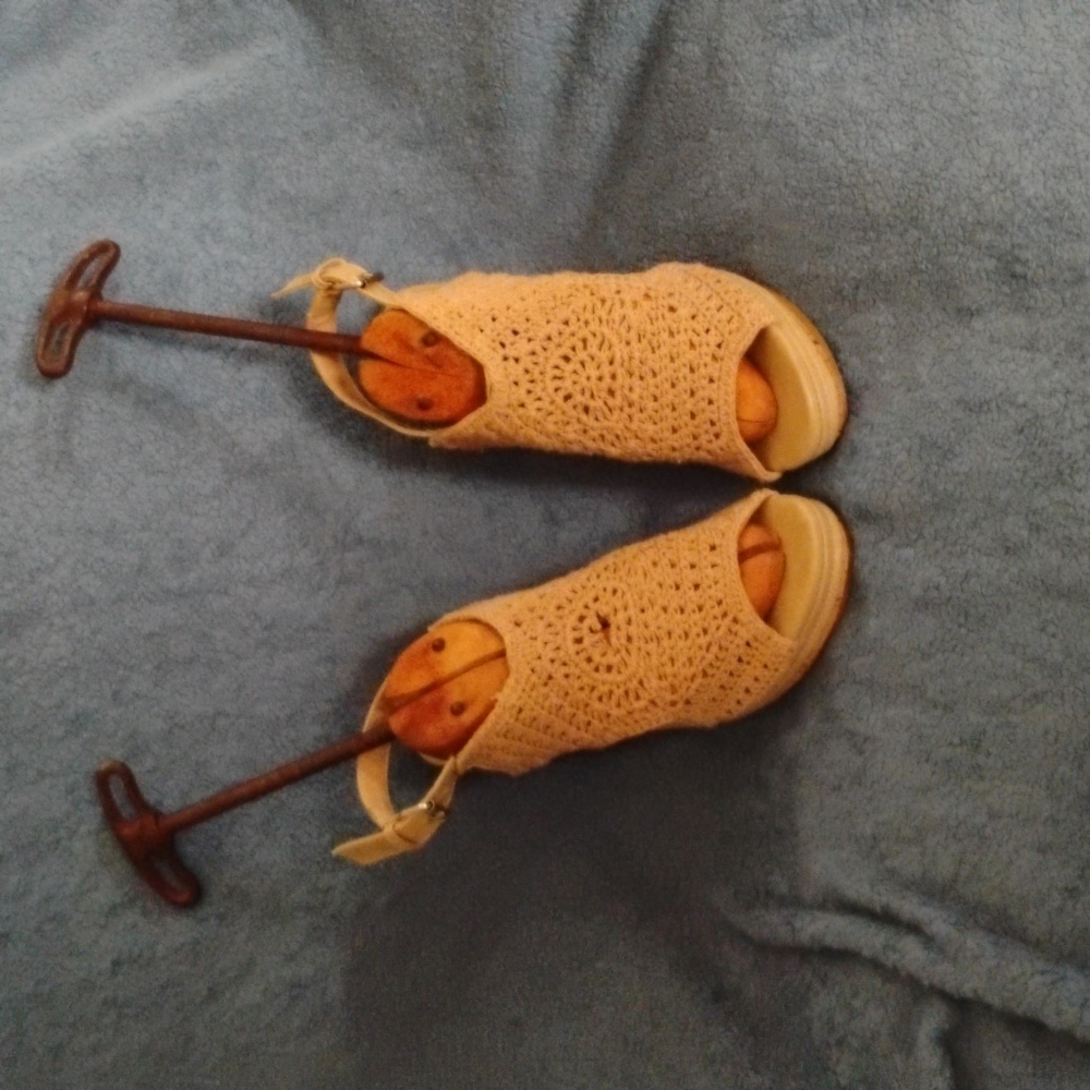 Women's wedge sandals